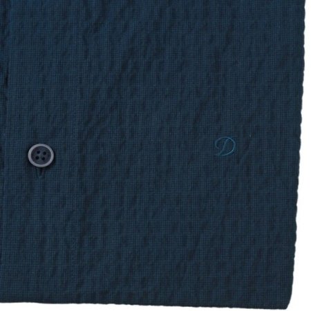 캐주얼 하게 입을수 있는 그린색상셔츠