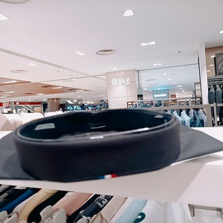 착용감이 좋고 구김이 없는 블랙셔츠