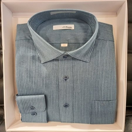 핀스트라이프 패턴으로 짜임의 소재셔츠