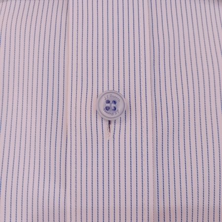 터치감이 좋은 핀 스트라이프 패턴셔츠