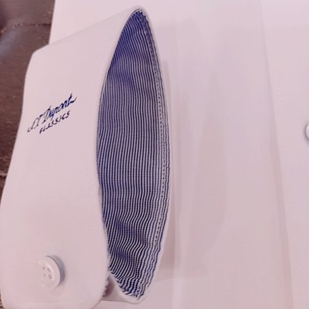 신축성이 좋은 스트레치 화이트 셔츠