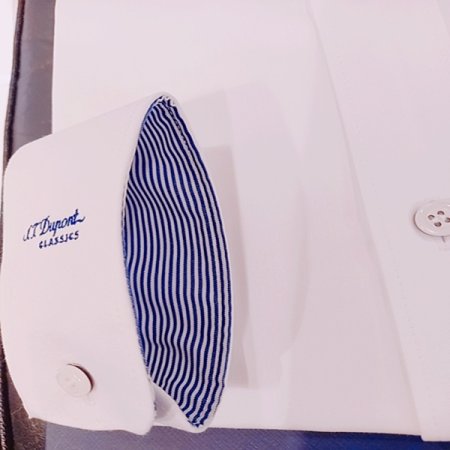 신축성이 좋은 스트레치 슬림셔츠