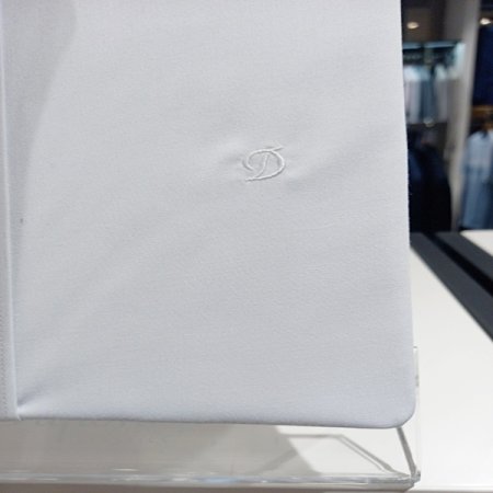 화이트 일반핏 삼색 포인트셔츠