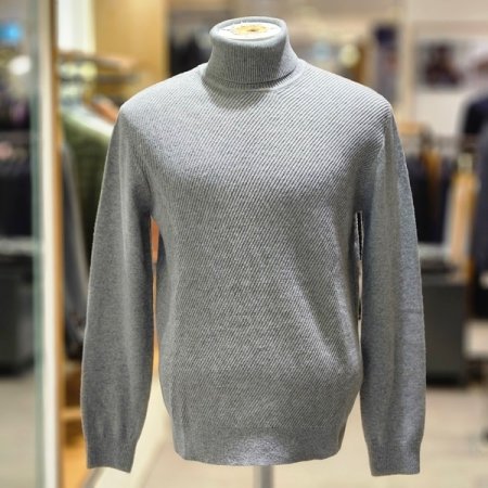 롱 터틀넥 투톤 니트