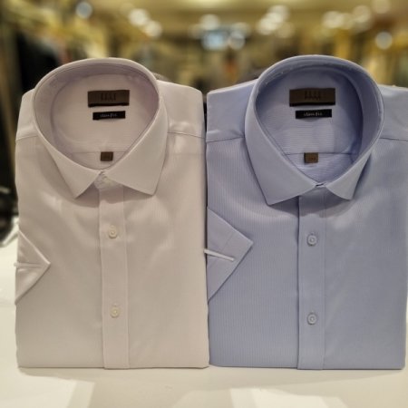 슬림핏반팔셔츠