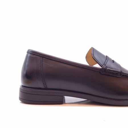 컴포트한 남성 페니 로퍼