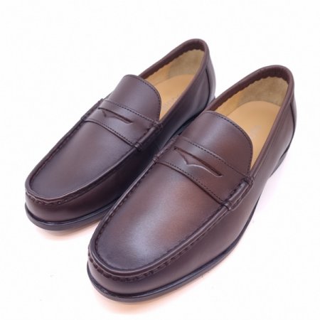 컴포트한 남성 페니 로퍼