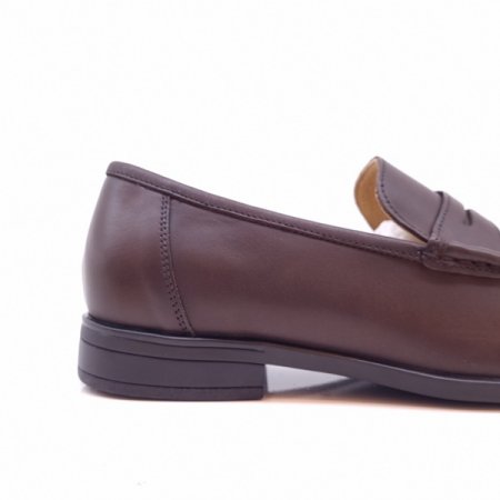 컴포트한 남성 페니 로퍼