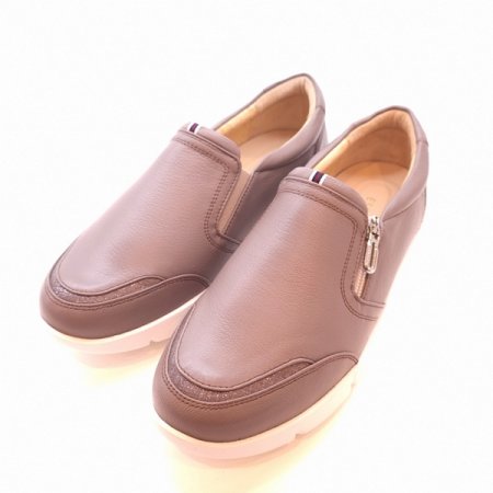 가벼운 발등 지퍼 디테일 여성 슬립온