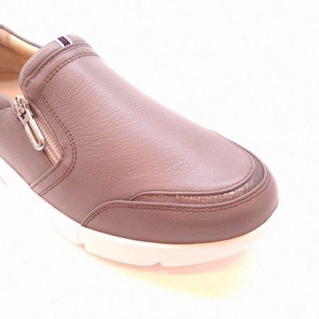 가벼운 발등 지퍼 디테일 여성 슬립온