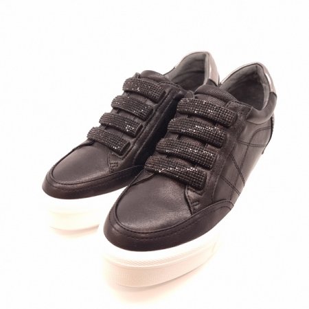 큐빅장식이 돋보이는 키높이 스니커즈