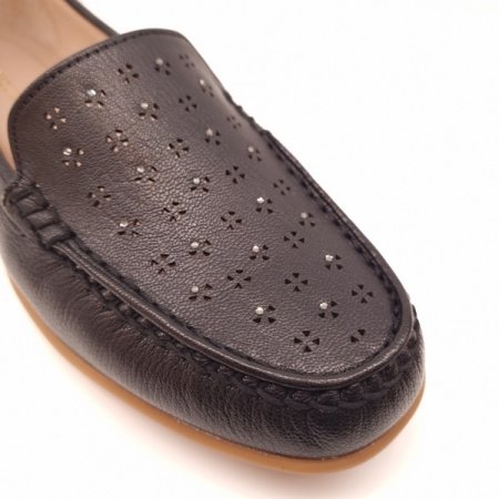 레이져 펀칭 디테일 컴포트 슈즈