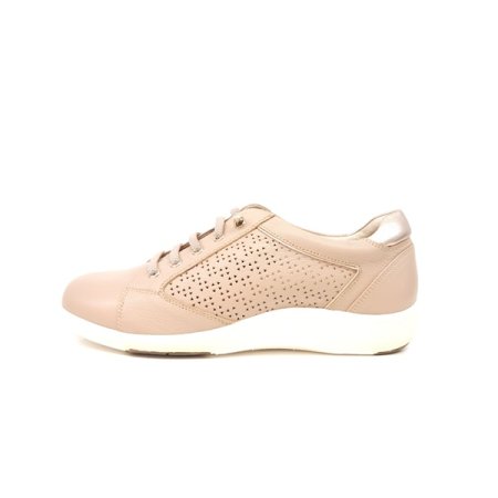 컴포트한 경량 펀칭 디테일 스니커즈