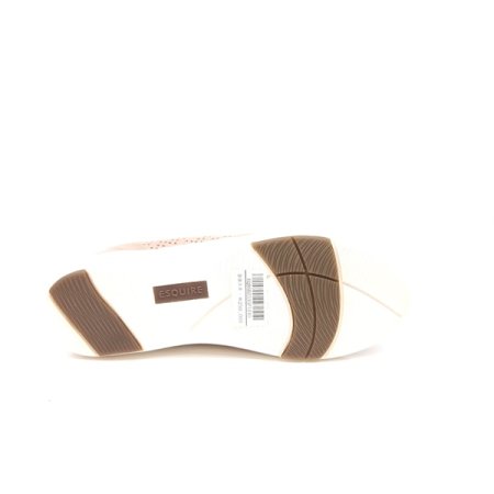 컴포트한 경량 펀칭 디테일 스니커즈