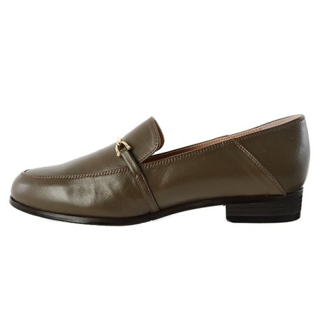 슬림한 바장식 포인트 로퍼