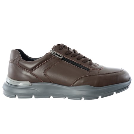 비즈니스 캐주얼 스니커즈