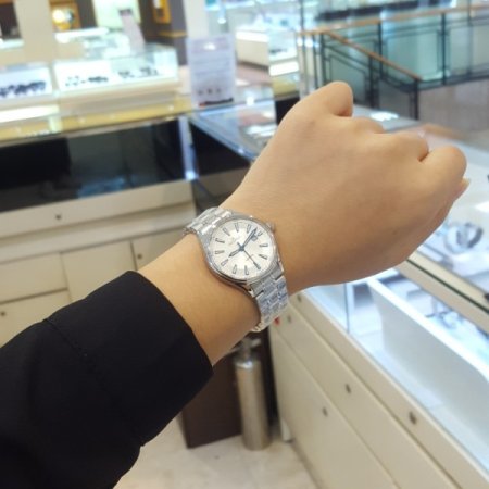 그로바나 여성시계