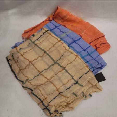 체크 패턴 주름 스카프