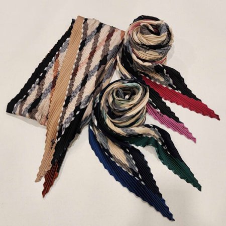 체크 폴리 주름 사각 스카프