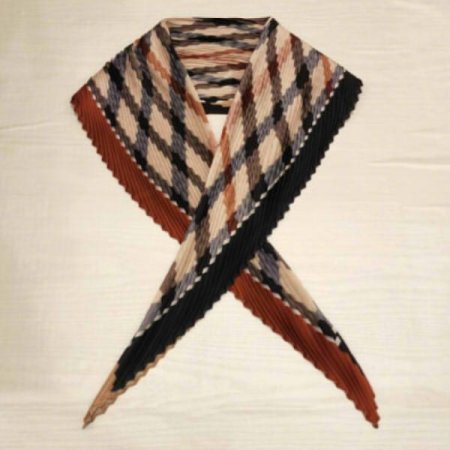 체크 폴리 주름 사각 스카프