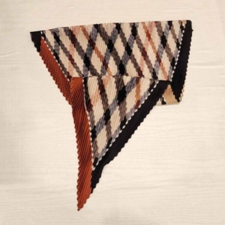 체크 폴리 주름 사각 스카프