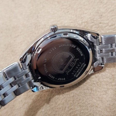 클래식 쿼츠 메탈 여성시계