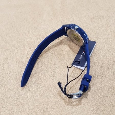 타미힐피거 여성시계