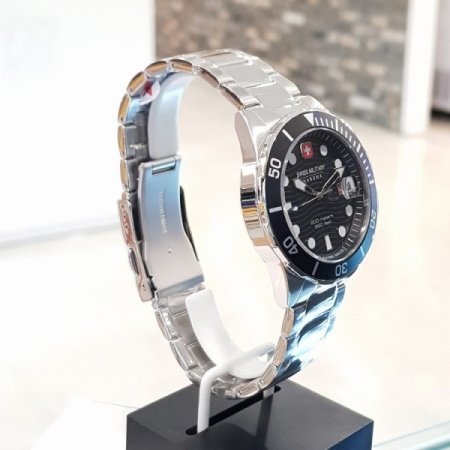 스위스밀리터리 남성 메탈시계