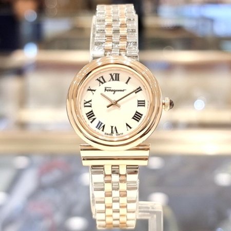 우림정품 페라가모 간치니