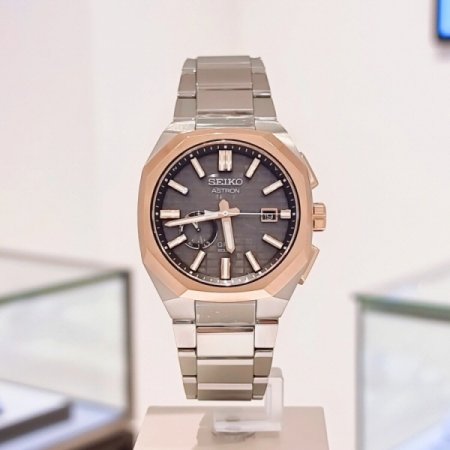 아스트론 티타늄 GPS 솔라