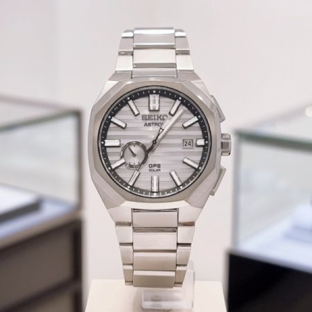 아스트론 티타늄 GPS 솔라