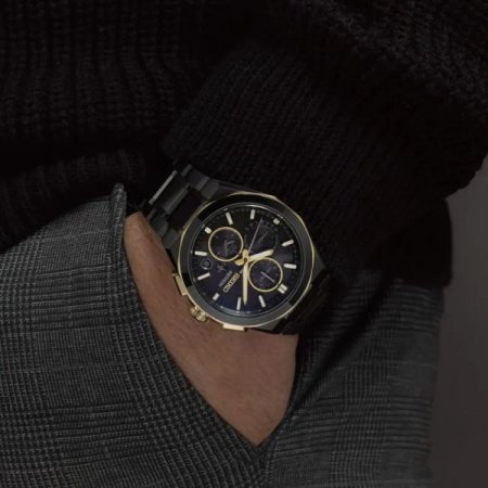 GPS 솔라 크로노그래프 티타늄 시계