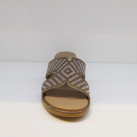 여성 4CM 고무창 큐빅샌들 베이지