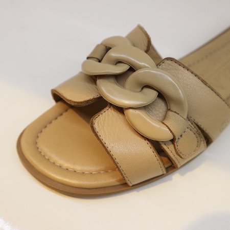 여성 소가죽 볼드 체인 샌들 베이지