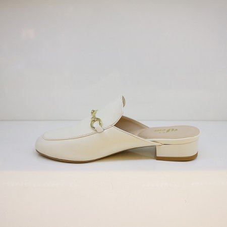 여성 발편한 장식 블로퍼 아이보리