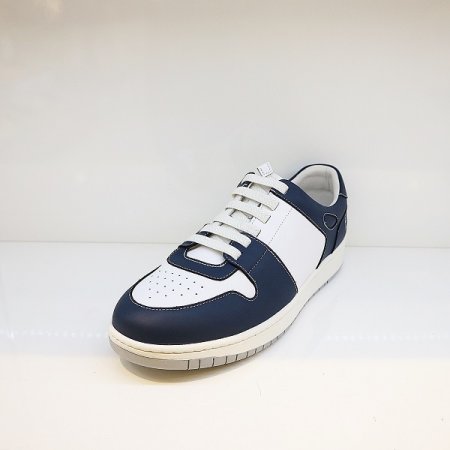 남성 소가죽 펀칭 데일리 스니커즈