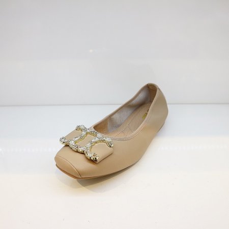 여성 C로고장식 플랫슈즈 2종