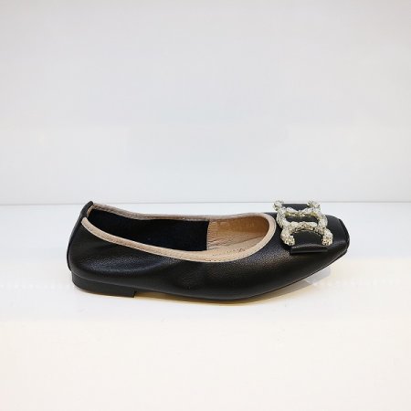 여성 C로고장식 플랫슈즈 2종