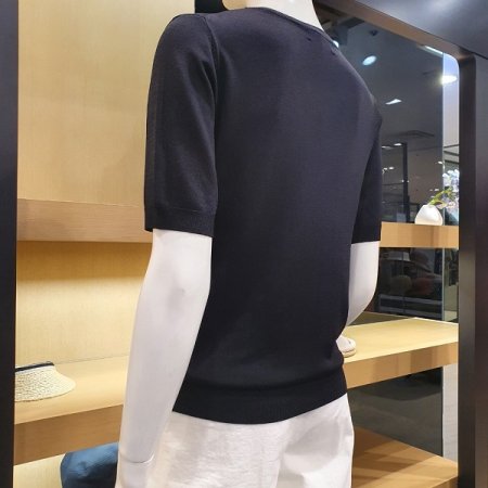 티나라운드니트티