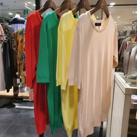 티나라운드니트티