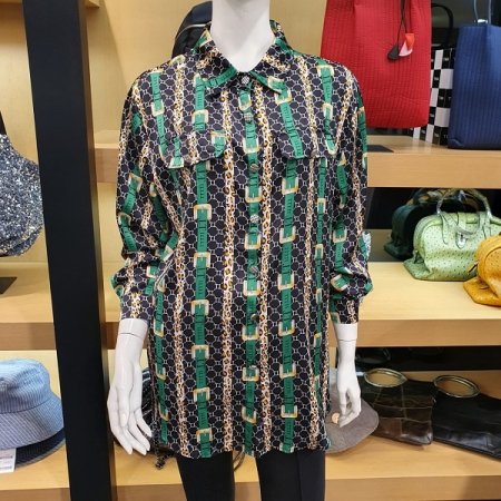 티나힛블라우스