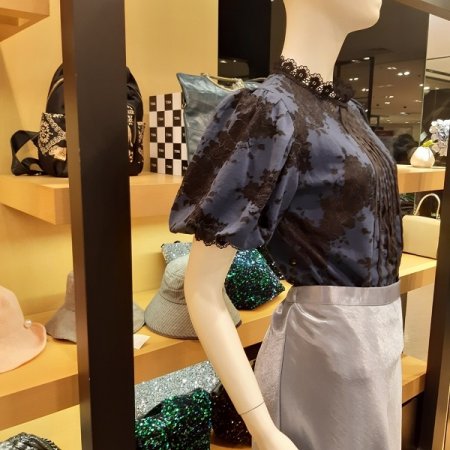 라라 레이스 블라우스