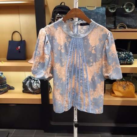 라라 레이스 블라우스