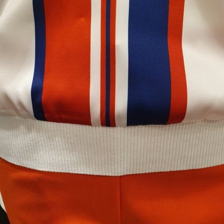 실크혼방 니트티