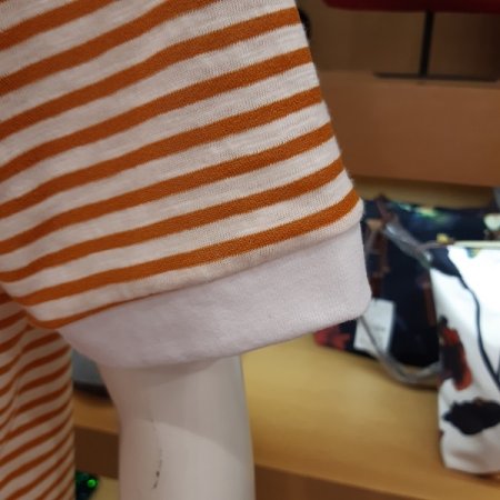 브이넥 단가라 티