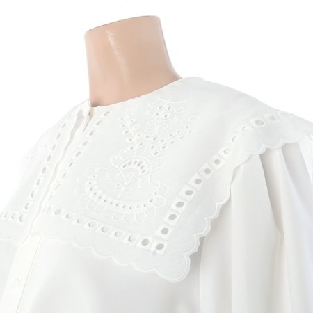 케이프블라우스