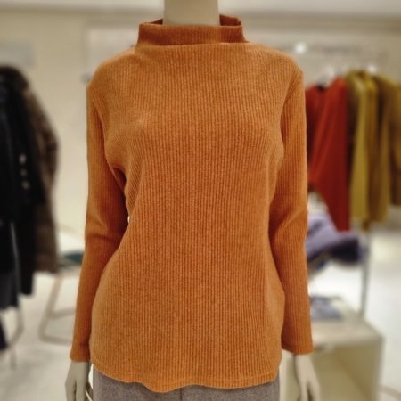 하이넥기모티셔츠