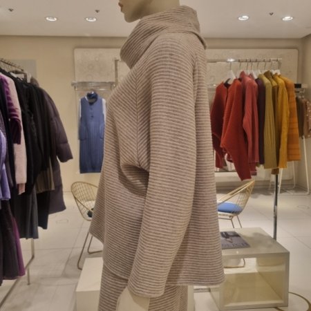 니트골지터들넥티셔츠