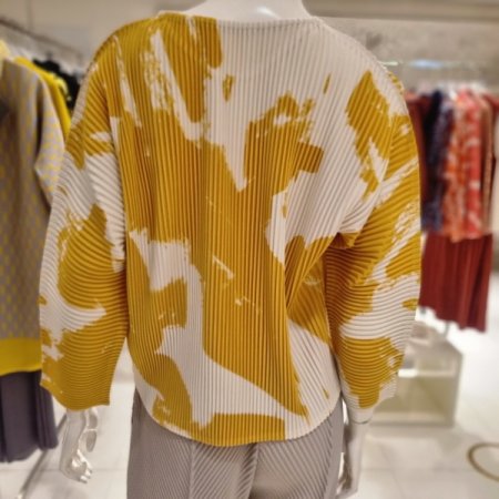 붓프린트티블라우스