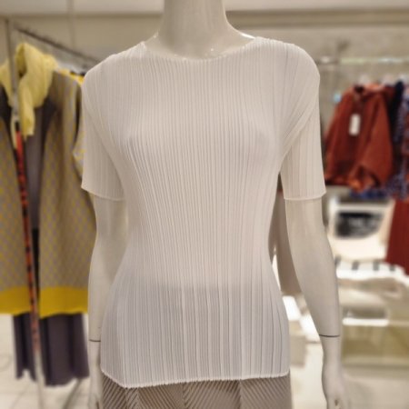 기본라운드반팔티